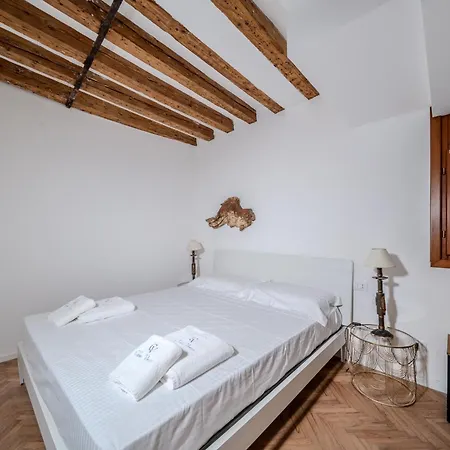 Dimora Canal Fenice Διαμέρισμα *