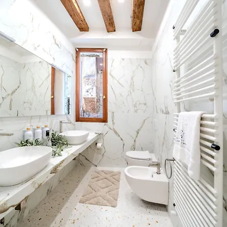 Dimora Canal Fenice Apartamento *