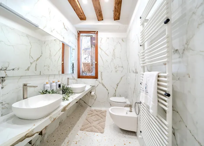 Dimora Canal Fenice 公寓 *